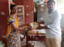 AMMAN-TRY-distributing-Viboodhi-packets-Chikal-Singaravelar-Temple