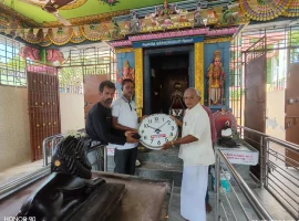 vibuthi-pocket-and-wall-clock-gift-distribution (10)