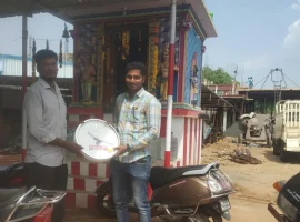 vibuthi-pocket-and-wall-clock-gift-distribution (11)