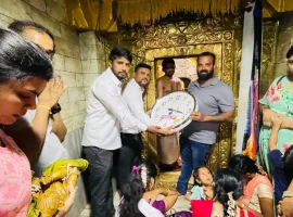vibuthi-pocket-and-wall-clock-gift-distribution (6)